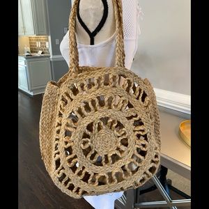 NWOT ZARA BASIC Straw bag